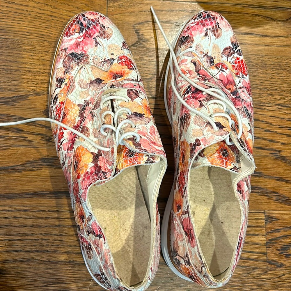 Cole Haan Grand OS size 8.5